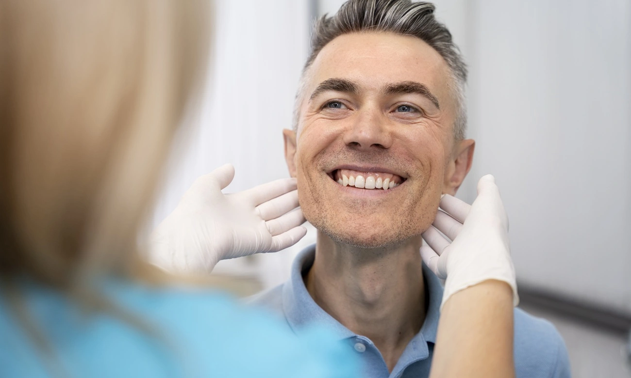 Преимущества имплантации зубов в стоматологической клинике Visual Dental